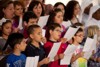 Gli alunni: cantano l'Inno Giubilare delle ''Figlie di Maria, Madre della Misericordia''